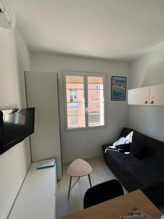 Studio A Bandol En Bord De Mer Apartment